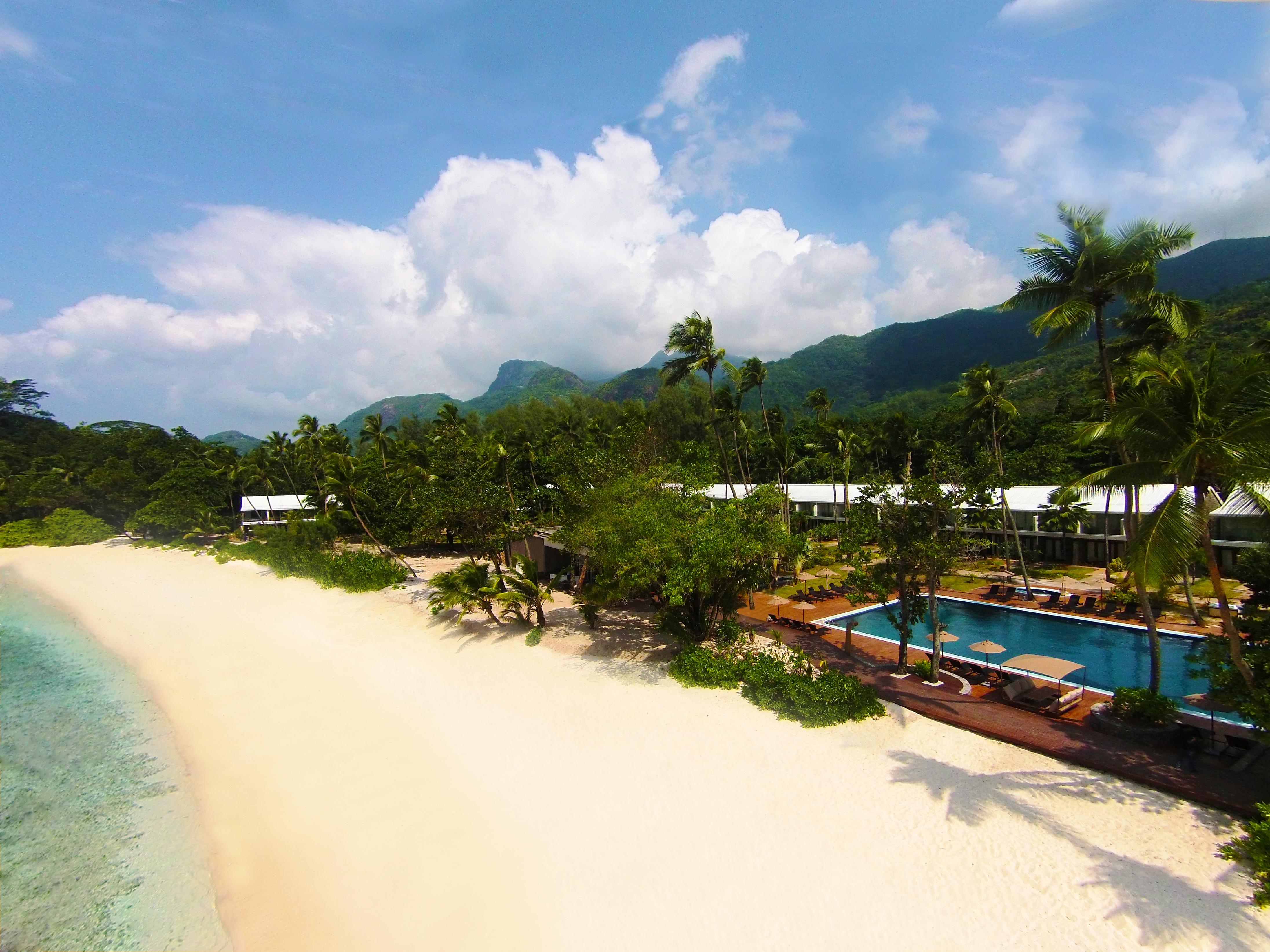 Avani Barbarons Seychelles Resort Grand Anse (Mahe) Exterior foto