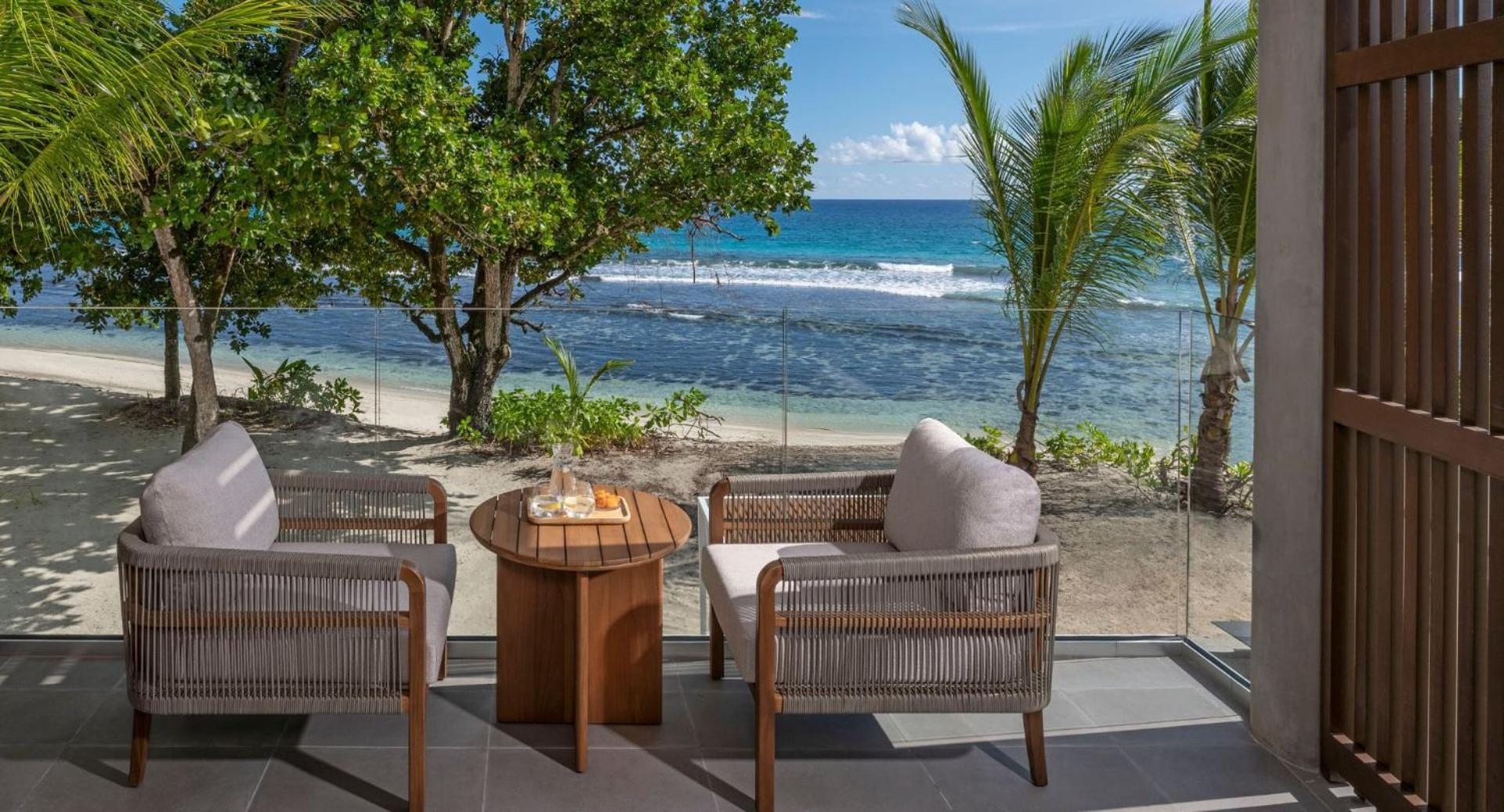 Avani Barbarons Seychelles Resort Grand Anse (Mahe) Exterior foto