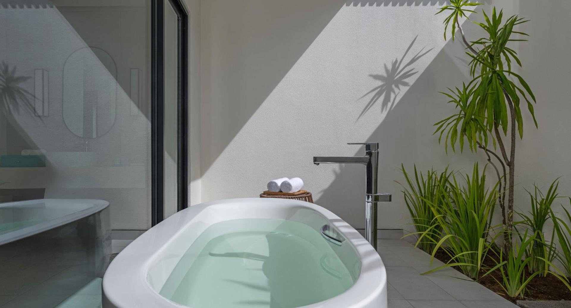 Avani Barbarons Seychelles Resort Grand Anse (Mahe) Exterior foto
