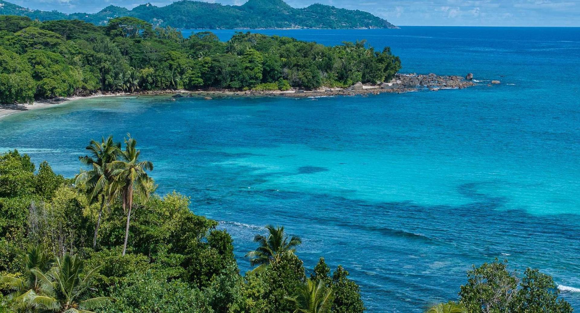 Avani Barbarons Seychelles Resort Grand Anse (Mahe) Exterior foto